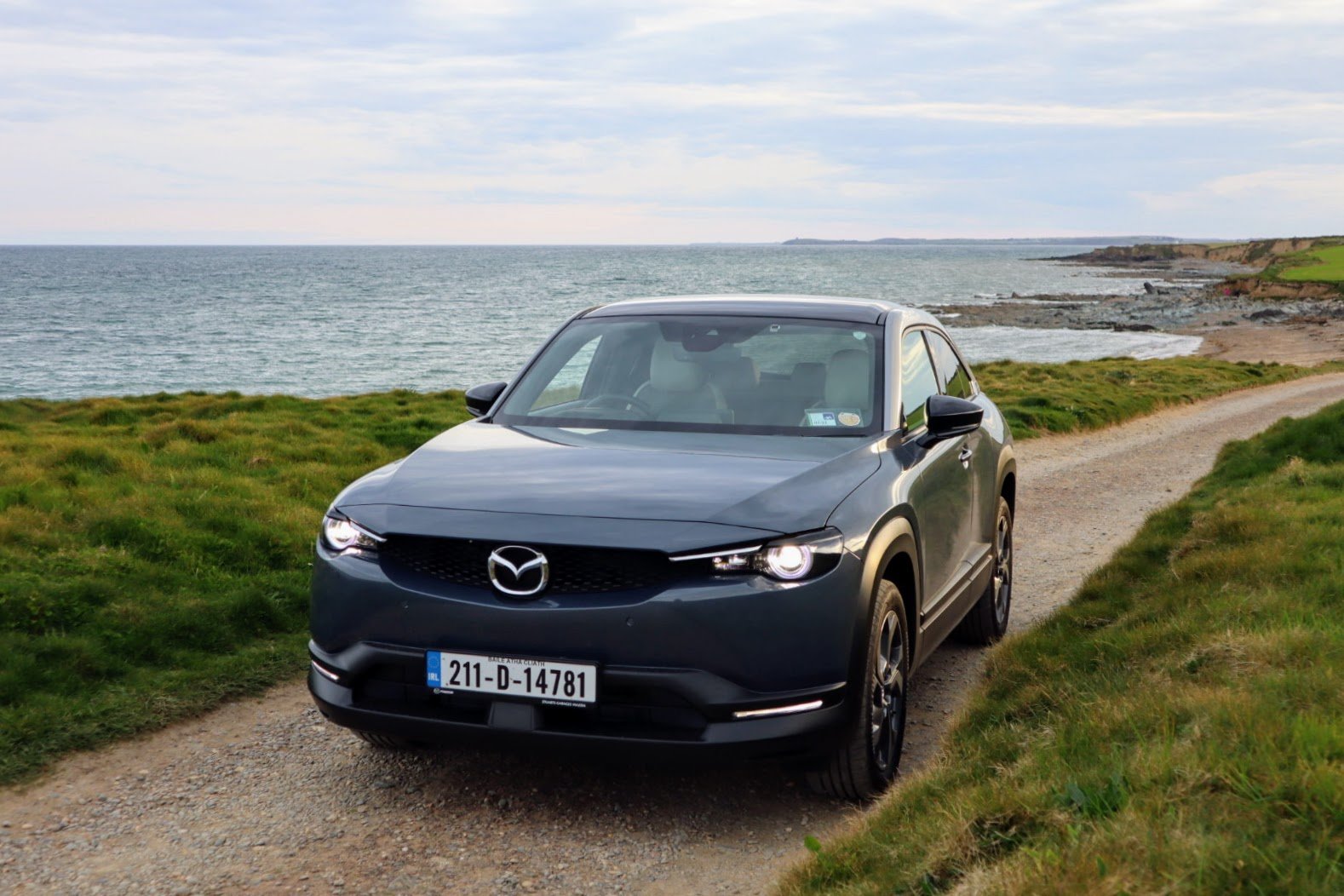 The new Mazda MX-30 on test for Changing Lanes!